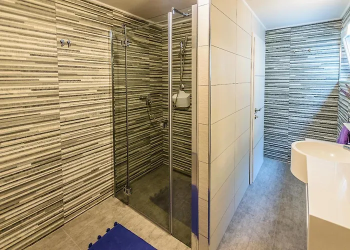 The Secret Diamond Apartman *