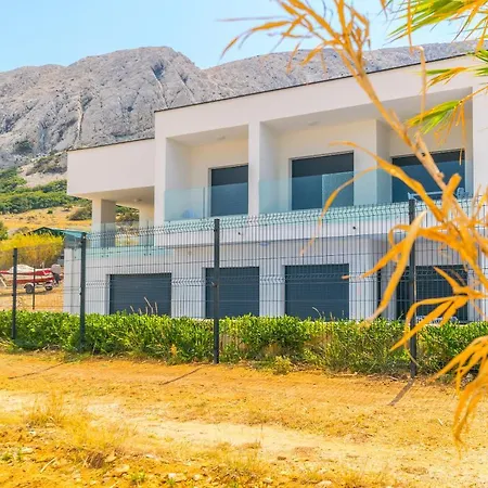 The Secret Diamond Apartment