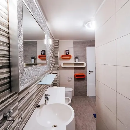 The Secret Diamond Apartamento