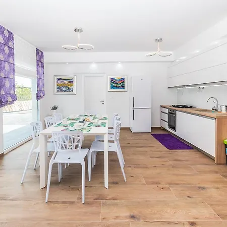 The Secret Diamond *