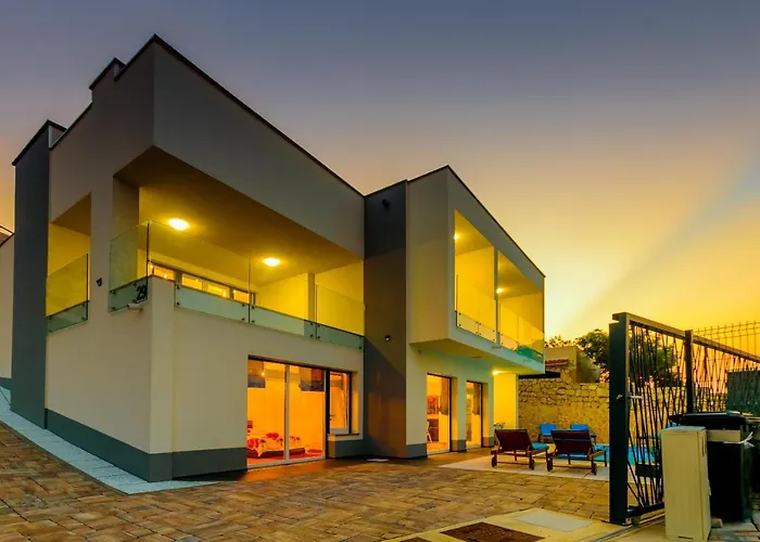 The Secret Diamond كولان