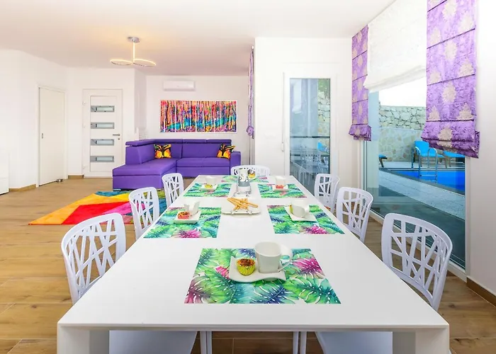 The Secret Diamond شقة