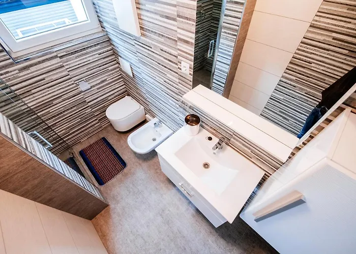 The Secret Diamond *