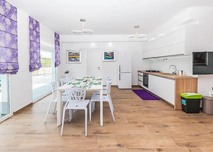 The Secret Diamond *